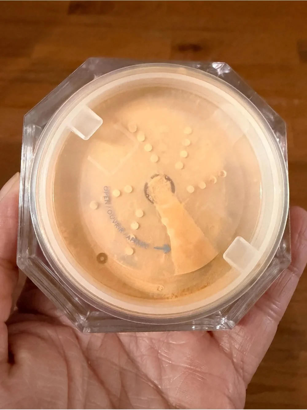 Fenty Beauty Set It Down Superfine Blurring Setting Powder- Honey